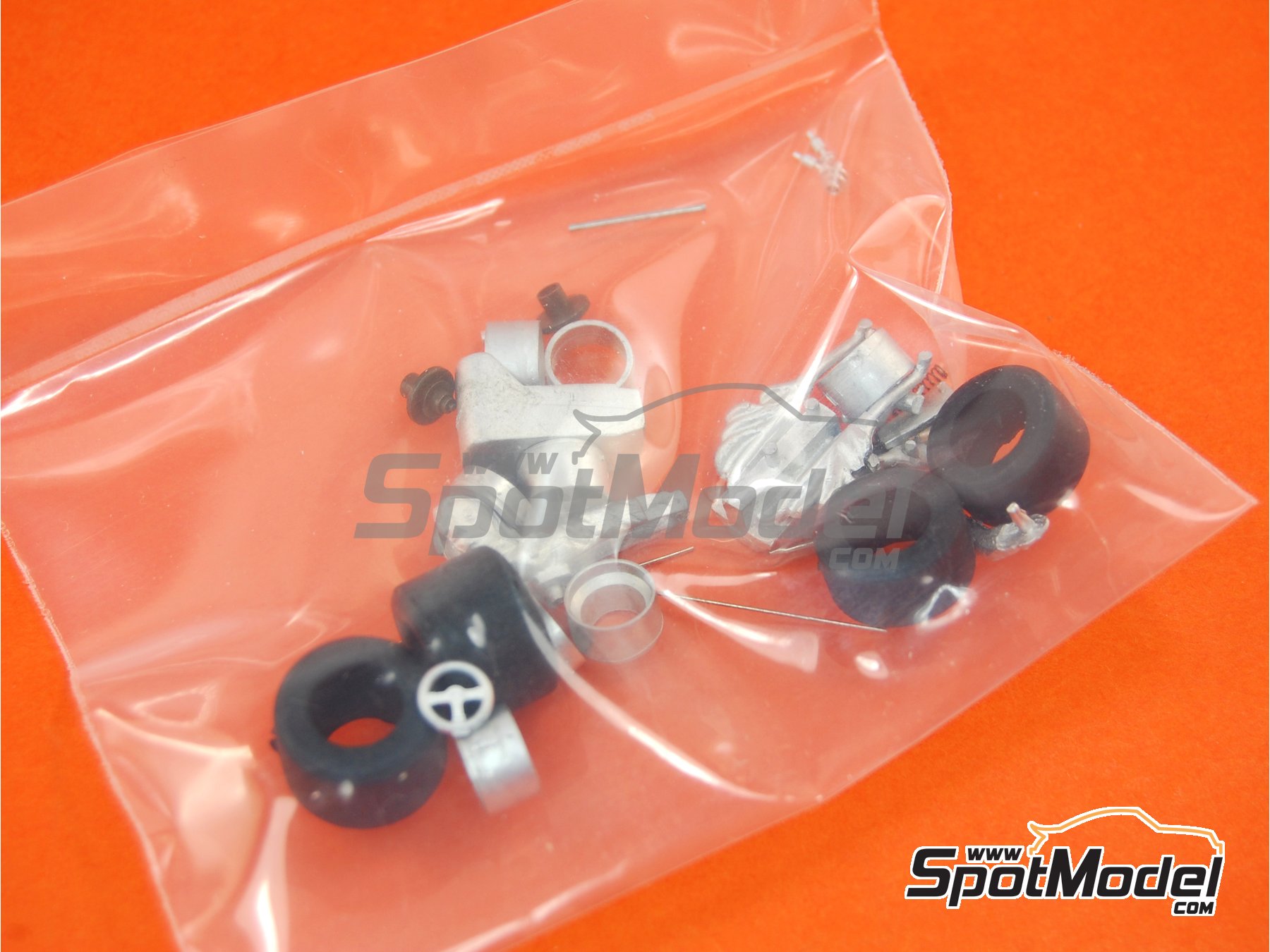 Tameo Kits TMK154: Car scale model kit 1/43 scale - Minardi